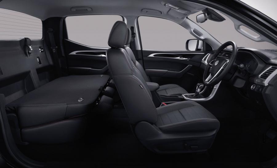 Интерьер MG Extender Double Cab 2019 года  (TH) (фото 5 из 10)